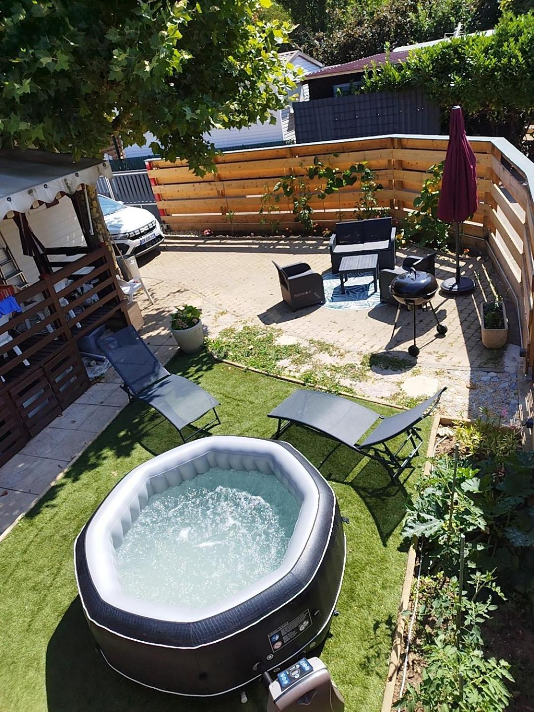Отель Havre De Paix Bord De Saone Avec Jacuzzi Масьё Экстерьер фото
